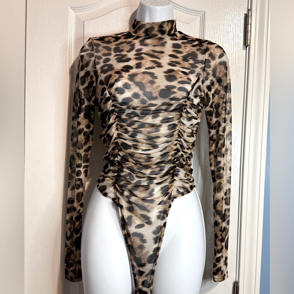 Y2K Touch Me Sheer Ruched Leopard Bodysuit – Size Medium 🐆✨